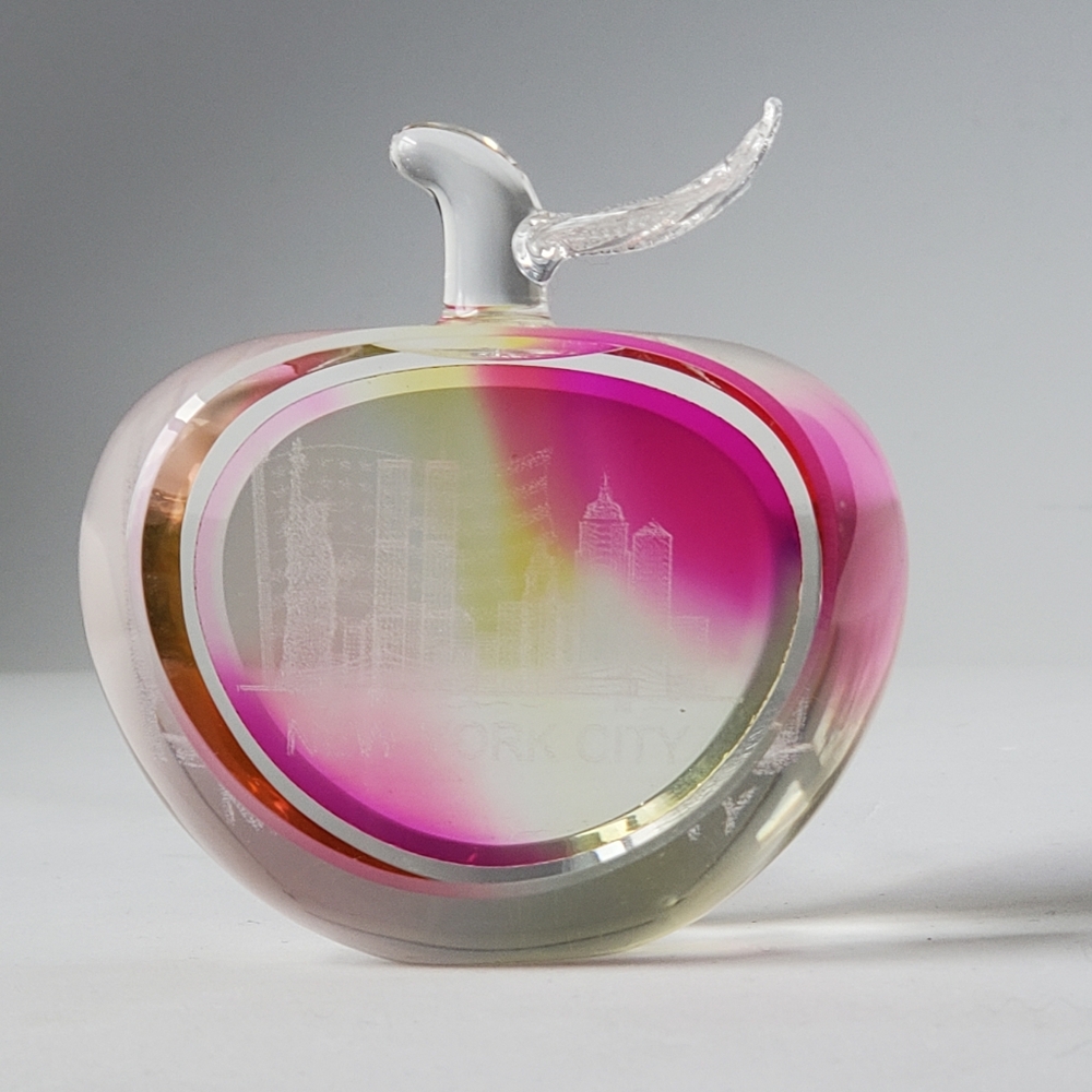 Crystal Apple Paperweight Etched Pre 9-11 New York City Skyline Vintage HTF